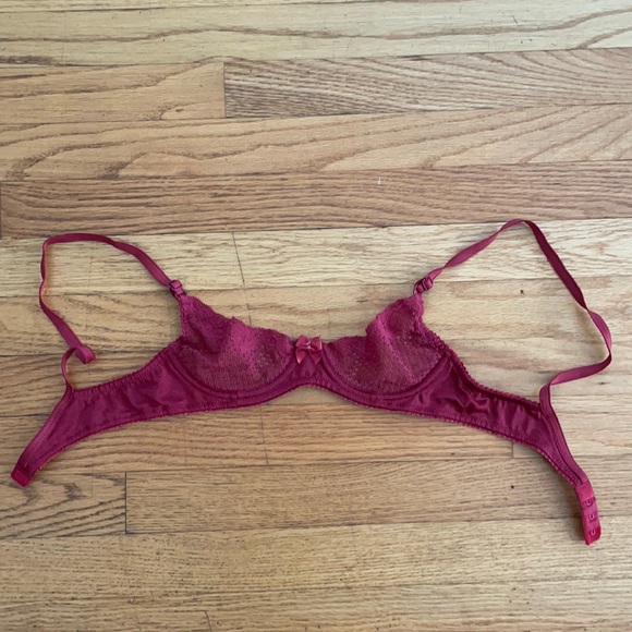 Red Lace Bra, Fred Segal, European design, 32A - Picture 1 of 5